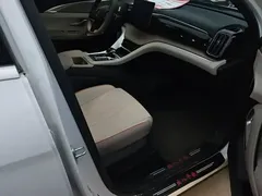2024 BYD Song Pro Honor DM-i PHEV 71km Navigator, белый — фото 8