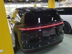 2025 Li Auto i8 Standard, чёрный — фото 5