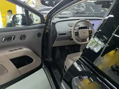 2025 Li Auto i8 Standard, чёрный — фото 16