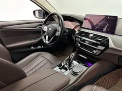 2021 BMW 5 Series 530Li Leading Luxury Package, чёрный — фото 11