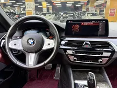 2022 BMW 5 Series 525Li M Sport Package, чёрный — фото 4