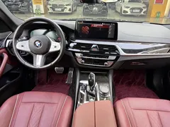 2022 BMW 5 Series 525Li M Sport Package, чёрный — фото 7