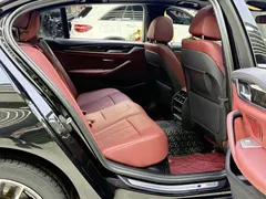 2022 BMW 5 Series 525Li M Sport Package, чёрный — фото 14