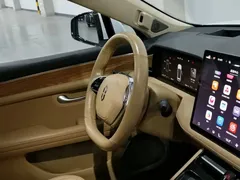 2024 Aito M5 EREV Max RWD Advanced Smart Driving, белый — фото 22