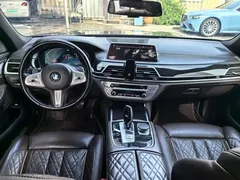 2021 BMW 7 Series 730Li M Sport Package, чёрный — фото 10