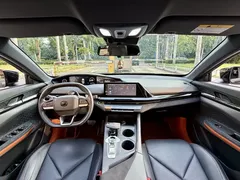 2023 Changan UNI-V 1.5T Sport, чёрный — фото 6
