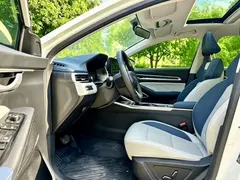 2022 Geely Emgrand 4th Gen 1.5L CVT Flagship, белый — фото 7