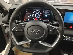 2022 Hyundai Elantra 1.5L CVT GLX Elite, белый — фото 11