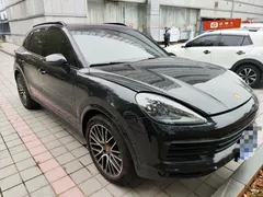 2022 Porsche Cayenne 3.0T Platinum, чёрный — фото 1