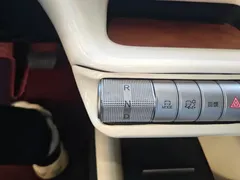 2024 BYD Dolphin Honor 420km Fashion, белый — фото 16