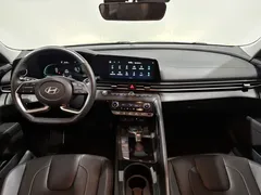 2023 Hyundai Elantra 1.5L CVT LUX Premium, белый — фото 10