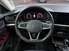 2022 Volkswagen Passat 430PHEV Luxury, белый — фото 8