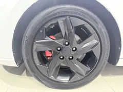 2022 Hyundai Elantra 1.5L CVT 20th Anniversary, белый — фото 17