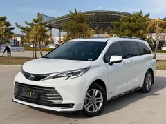 2021 Toyota Sienna 2.5L Hybrid Ultimate, белый — фото 2