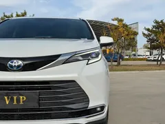 2021 Toyota Sienna 2.5L Hybrid Ultimate, белый — фото 3