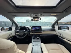 2021 Toyota Sienna 2.5L Hybrid Ultimate, белый — фото 16