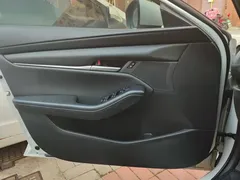 2021 Mazda 3 1.5L AT, белый — фото 7