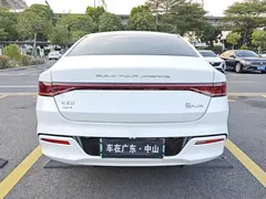 2024 BYD Qin PLUS Honor DM-i PHEV 55km Leading, белый — фото 7