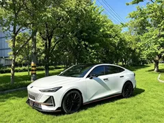 2022 Changan UNI-V 1.5T Sport, белый — фото 1