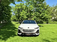 2022 Changan UNI-V 1.5T Sport, белый — фото 2