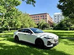 2022 Changan UNI-V 1.5T Sport, белый — фото 3