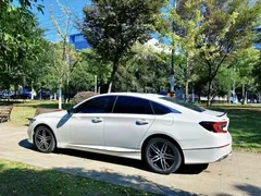 2022 Honda Accord 260TURBO Premium, белый — фото 4