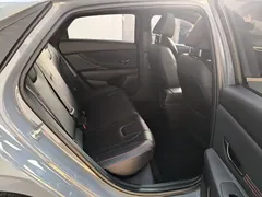 2022 Hyundai Elantra 240TGDi DCT LUX Premium — фото 11
