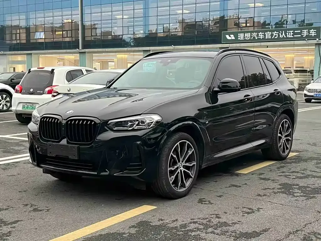 2023 BMW X3 Leading M Night Package