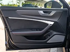 2022 Audi RS 6 4.0T Avant, чёрный — фото 9