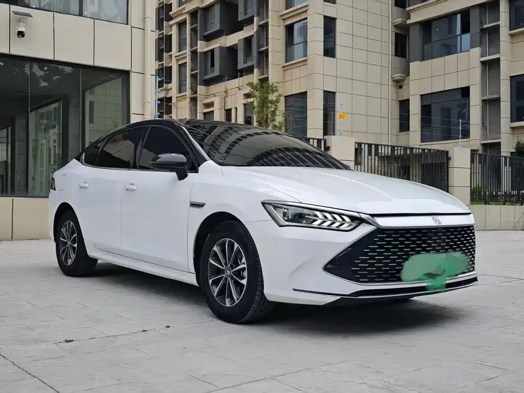 2025 BYD Qin PLUS DM-i PHEV 55km Exceed Smart Driving