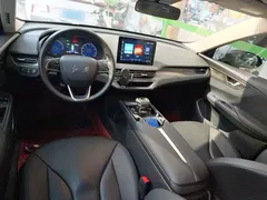 2023 Hongqi E-QM5 EV Basic, чёрный — фото 13