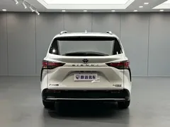 2021 Toyota Sienna 2.5L Hybrid Platinum, белый — фото 5