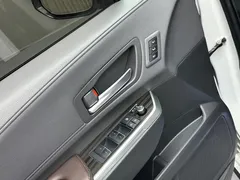 2021 Toyota Sienna 2.5L Hybrid Platinum, белый — фото 8