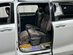 2021 Toyota Sienna 2.5L Hybrid Platinum, белый — фото 17