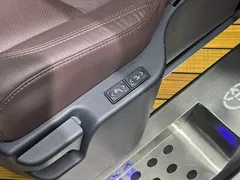 2021 Toyota Sienna 2.5L Hybrid Platinum, белый — фото 19