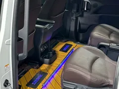 2021 Toyota Sienna 2.5L Hybrid Platinum, белый — фото 20
