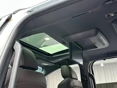 2021 Toyota Sienna 2.5L Hybrid Platinum, белый — фото 21
