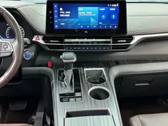 2021 Toyota Sienna 2.5L Hybrid Platinum, белый — фото 28