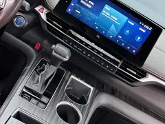 2021 Toyota Sienna 2.5L Hybrid Platinum, белый — фото 29