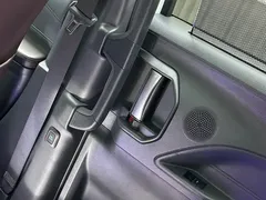 2021 Toyota Sienna 2.5L Hybrid Platinum, белый — фото 32