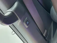 2021 Toyota Sienna 2.5L Hybrid Platinum, белый — фото 33