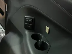 2021 Toyota Sienna 2.5L Hybrid Platinum, белый — фото 40