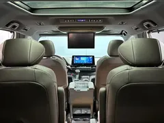2021 Toyota Sienna 2.5L Hybrid Platinum, белый — фото 42