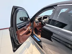 2019 BMW 7 Series M760Li xDrive V12 Luxury Package, чёрный — фото 11