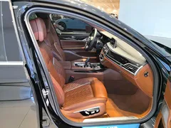 2019 BMW 7 Series M760Li xDrive V12 Luxury Package, чёрный — фото 13