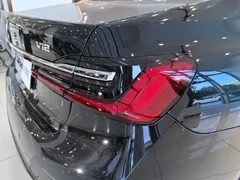2019 BMW 7 Series M760Li xDrive V12 Luxury Package, чёрный — фото 23