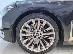2019 BMW 7 Series M760Li xDrive V12 Luxury Package, чёрный — фото 24
