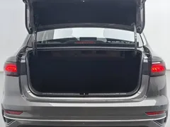 2023 Geely Emgrand 4th Gen Champion 1.5L CVT Luxury — фото 16
