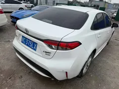 2022 Toyota Levin 185T CVT Luxury, белый — фото 3