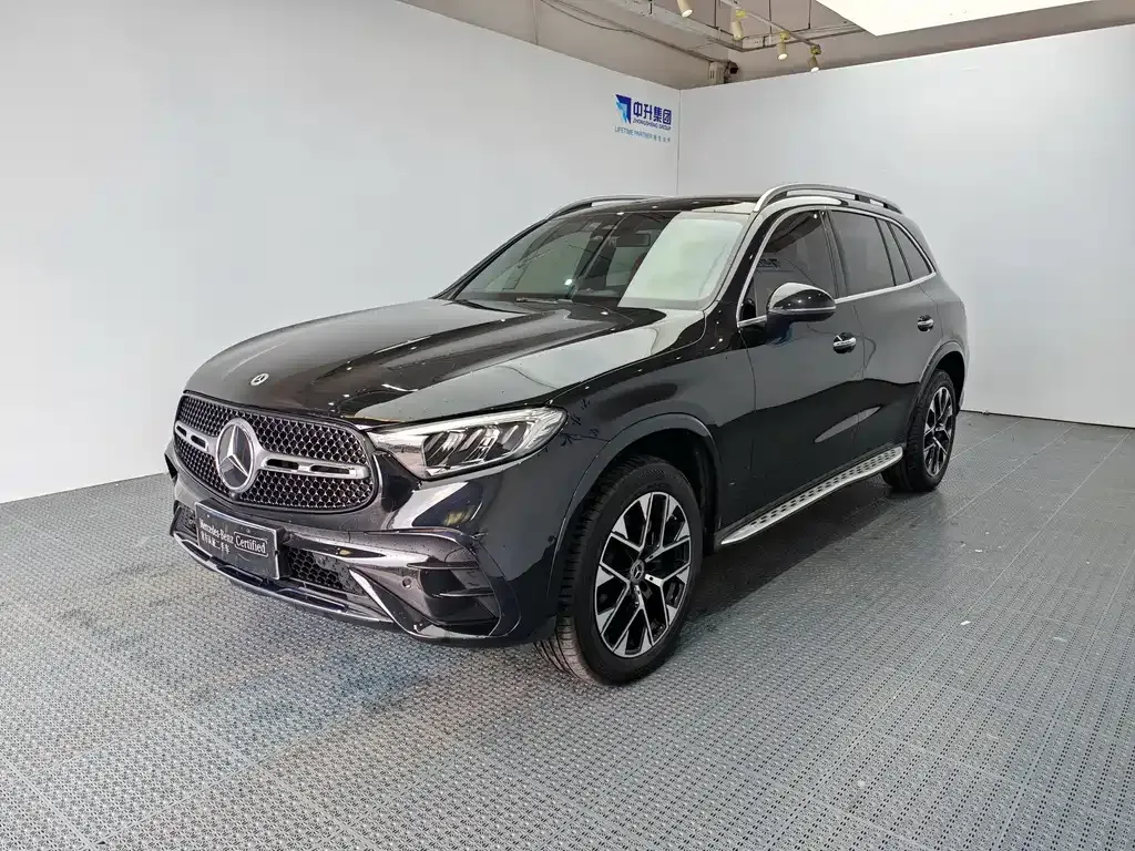2023 Mercedes-Benz GLC 260 L 4MATIC Luxury 7-Seat